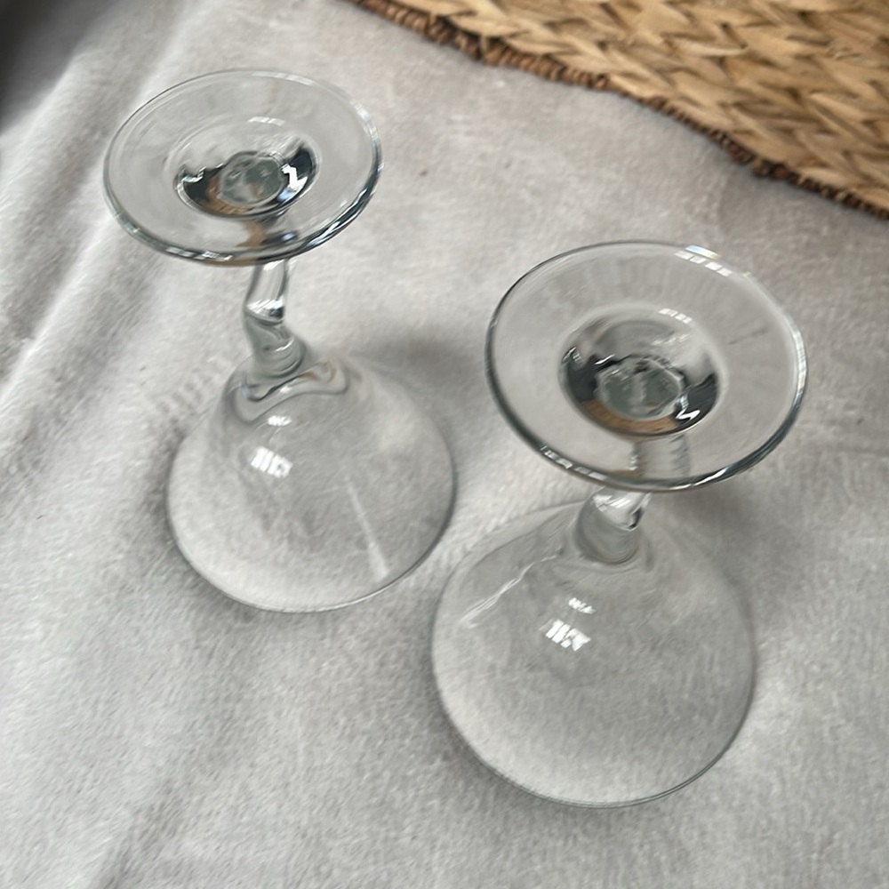Libbey Set of 2 Glass Z Stemware Wine Martini 8 oz Glasses With Zig Zag Stem - Picture 7 of 9